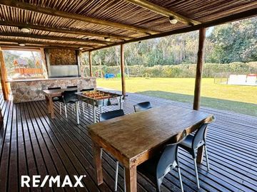 BELLISIMA CASA EN VENTA BARRIO LOS TILOS PILAR