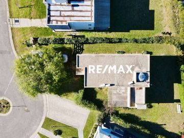 BELLISIMA CASA EN VENTA BARRIO LOS TILOS PILAR