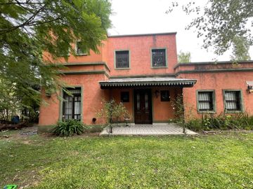 HERMOSA CASA QUINTA EN BARRIO PARQUE GORRITI
