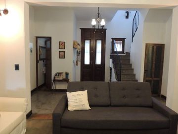 HERMOSA CASA QUINTA EN BARRIO PARQUE GORRITI