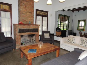 HERMOSA CASA QUINTA EN BARRIO PARQUE GORRITI