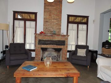 HERMOSA CASA QUINTA EN BARRIO PARQUE GORRITI
