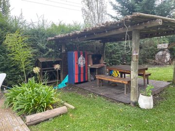 HERMOSA CASA QUINTA EN BARRIO PARQUE GORRITI