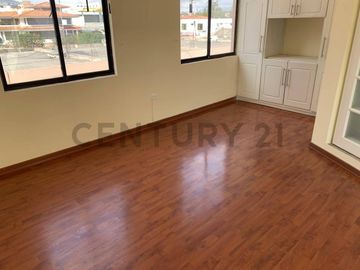 Vendo casa 190 m2 en conjunto sector mitad del mundo