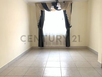 Vendo casa 190 m2 en conjunto sector mitad del mundo