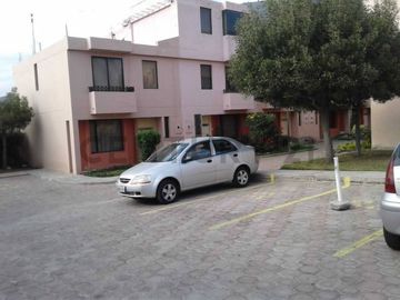 Vendo casa 190 m2 en conjunto sector mitad del mundo