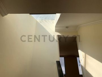 Vendo casa 190 m2 en conjunto sector mitad del mundo