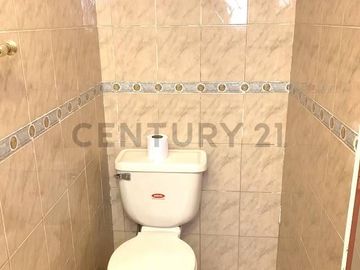 Vendo casa 190 m2 en conjunto sector mitad del mundo