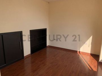 Vendo casa 190 m2 en conjunto sector mitad del mundo