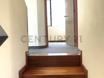 Vendo casa 190 m2 en conjunto sector mitad del mundo