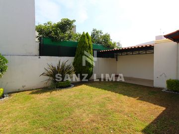 PALMA REAL: Casa confortable, con gran iluminación y terminados de lujo.