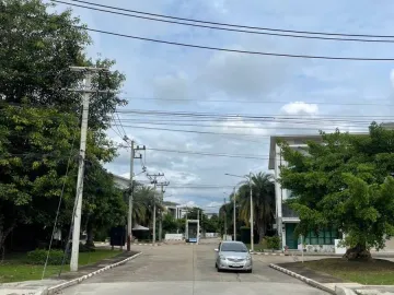 Family House in Chiang Mai, close to city center