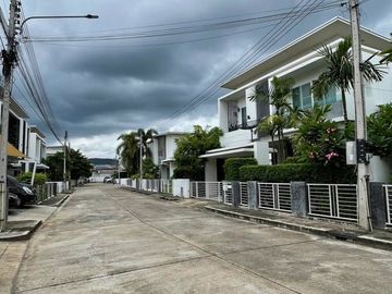 Family House in Chiang Mai, close to city center