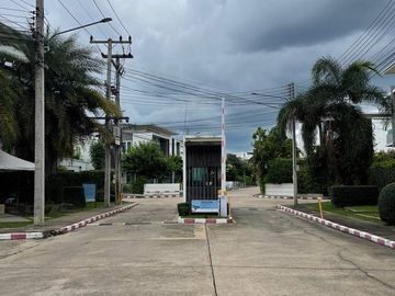 Family House in Chiang Mai, close to city center