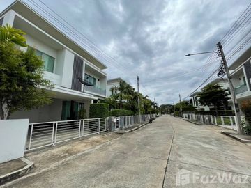 Family House in Chiang Mai, close to city center