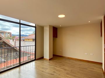 Departamento en venta. Puertas del Sol, Cuenca