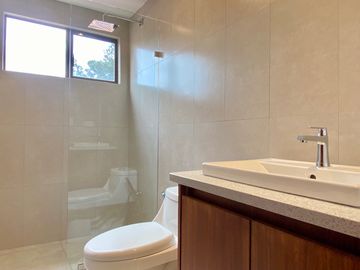 Departamento en venta. Puertas del Sol, Cuenca