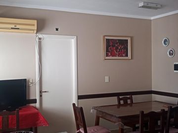 MARAVILLOSO PISO EN VICENTE LÓPEZ, Sobre Avda. Maipú 400, 4 ambientes, Cocina Comedor Diario y Dormitorio de servicio.