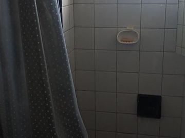 MARAVILLOSO PISO EN VICENTE LÓPEZ, Sobre Avda. Maipú 400, 4 ambientes, Cocina Comedor Diario y Dormitorio de servicio.