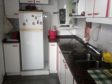 Excelente oportunidad Dúplex con cochera, 3a, 2 balcón terrraza, muy buen estado original