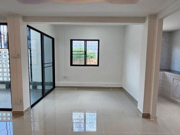 FOR SELL townhouse Baan Prueksa 2 Khlong 8 BTS-On Nut CX-101746