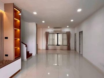 FOR SELL townhouse Phumchanok Phutthamonthon Sai 4-5 BTS-Samrong CX-102397