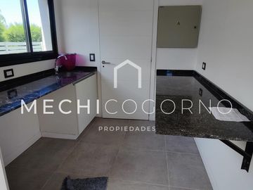 Casa 5 dormitorios venta en San Marco, Villa Nueva