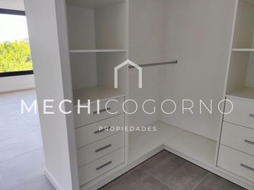 Casa 5 dormitorios venta en San Marco, Villa Nueva