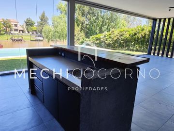 Casa 5 dormitorios venta en San Marco, Villa Nueva