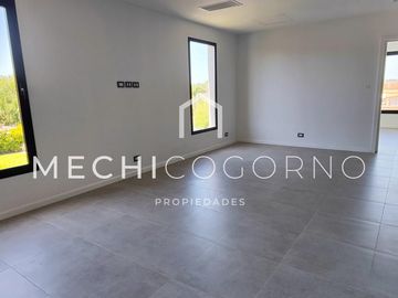 Casa 5 dormitorios venta en San Marco, Villa Nueva