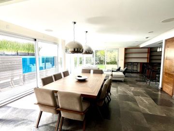 Residencia de Lujo en Condominio  Venta  en La Florida