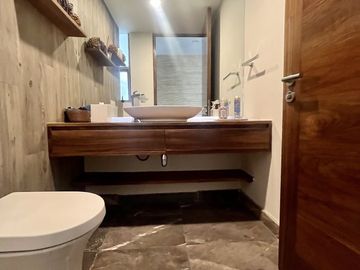 Residencia de Lujo en Condominio  Venta  en La Florida
