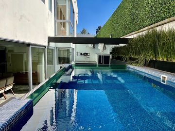 Residencia de Lujo en Condominio  Venta  en La Florida