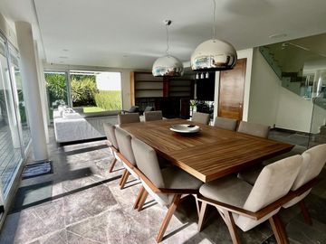 Residencia de Lujo en Condominio  Venta  en La Florida
