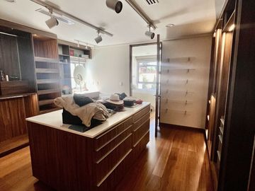 Residencia de Lujo en Condominio  Venta  en La Florida