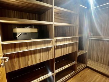 Residencia de Lujo en Condominio  Venta  en La Florida