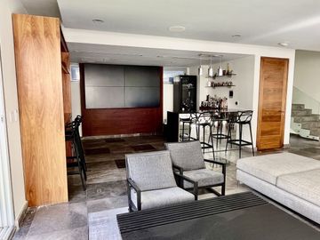 Residencia de Lujo en Condominio  Venta  en La Florida