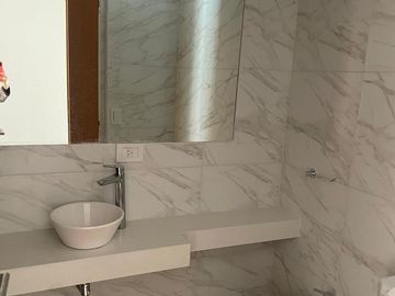 Venta - Gran ambiente tipo loft c/balcón y patio al frente. Muy luminoso - Belgrano - A estrenar