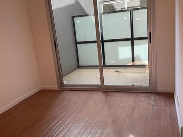Venta - Gran ambiente tipo loft c/balcón y patio al frente. Muy luminoso - Belgrano - A estrenar