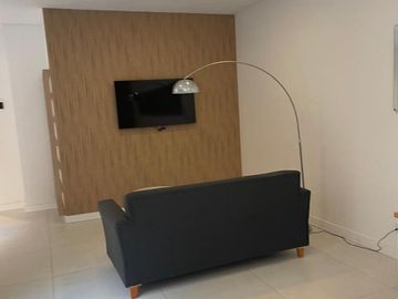 Venta - Gran ambiente tipo loft c/balcón y patio al frente. Muy luminoso - Belgrano - A estrenar