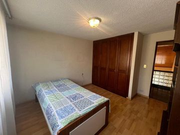 Amplia casa en Venta en Valle Dorado