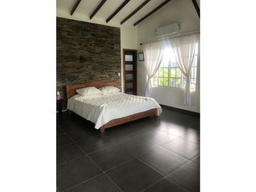 SE VENDE FINCA EN KM 2 VA ARMENIA- MONTENEGRO, QUINDIO