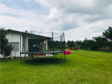 SE VENDE FINCA EN KM 2 VA ARMENIA- MONTENEGRO, QUINDIO