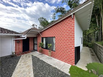 Venta Hermosa Casa Campestre Ubicada Vía Condina - Pereira