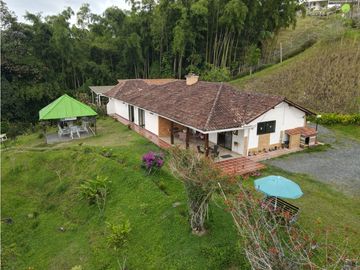 Venta Hermosa Casa Campestre Ubicada Vía Condina - Pereira