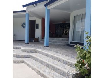 SE VENDE ESPECTACULAR FINCA EN CONJUNTO CERRAD SECTOR LA MANUELA