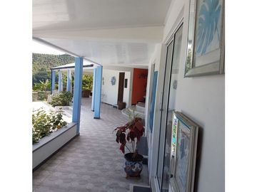 SE VENDE ESPECTACULAR FINCA EN CONJUNTO CERRAD SECTOR LA MANUELA