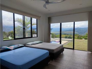 Casa En Condominio Con Hermosa Vista Cerca Al Centro