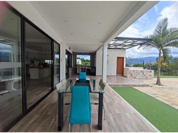 Casa En Condominio Con Hermosa Vista Cerca Al Centro