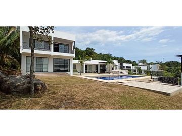 Casa En Condominio Con Hermosa Vista Cerca Al Centro